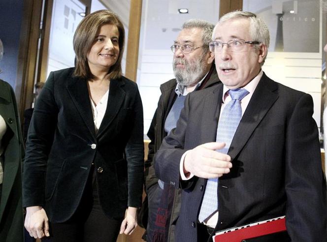 ministra-Empleo-Seguridad-Social-Fatima-Banez-junto-secretario-general-UGT-Candido-Mendez